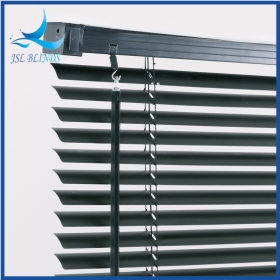 Tirai Venesia PVC Hitam